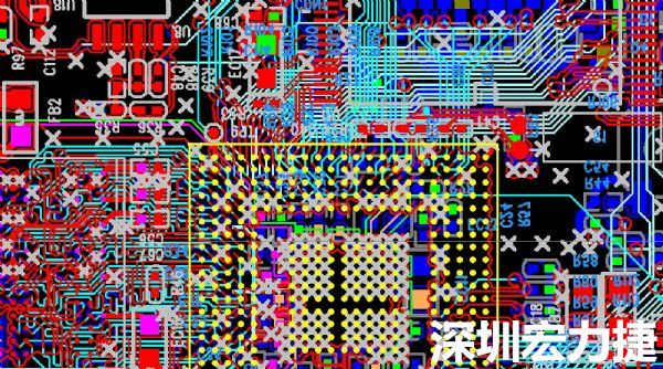 使用HDI布線輔助設(shè)計(jì)工具，可加速設(shè)計(jì)方案線路布設(shè)，同時(shí)可在生產(chǎn)前先利用軟件模擬找出設(shè)計(jì)問(wèn)題。