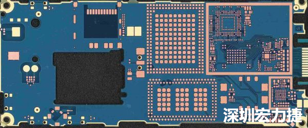 手機(jī)可用的PCB空間相當(dāng)小，而1片式的設(shè)計(jì)是節(jié)省成本的作法，如何做到區(qū)隔不同子系統(tǒng)、降低雜訊干擾，是設(shè)計(jì)關(guān)鍵。